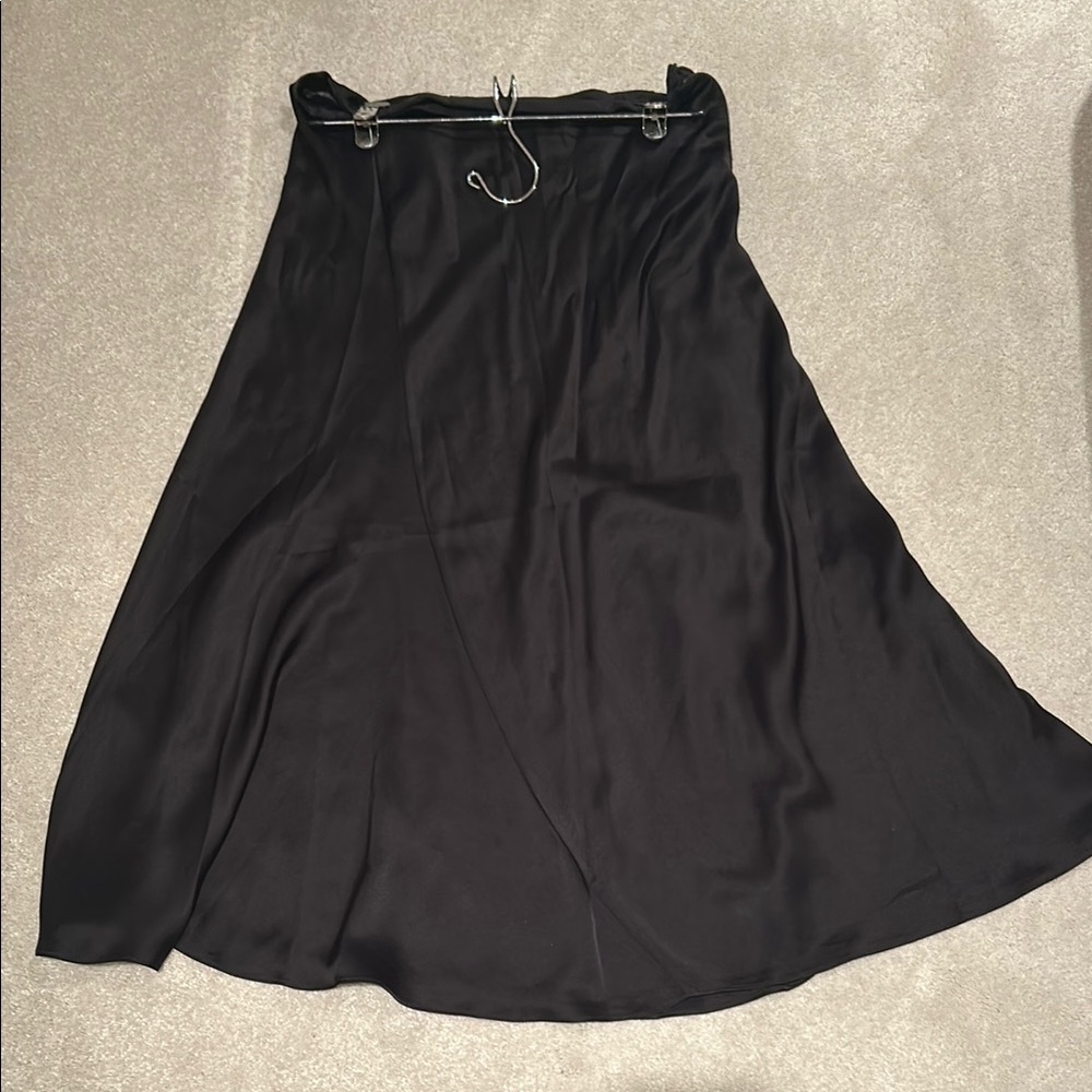 Elegant Black Strapless Sheath Midi Dress